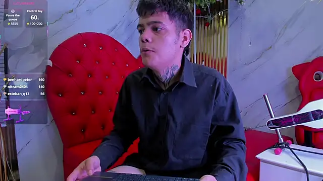 Pokazy przed kamerką – leonel_bigcum