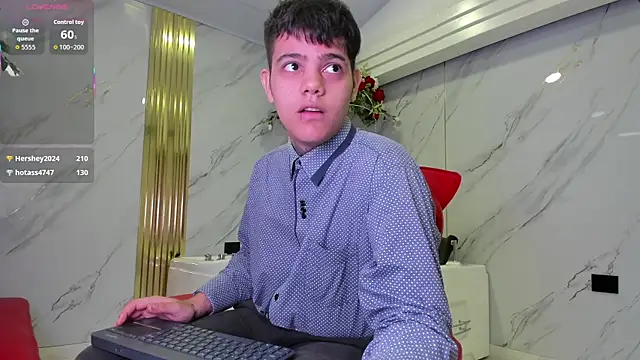 leonel_bigcumn Webbikameraesitys