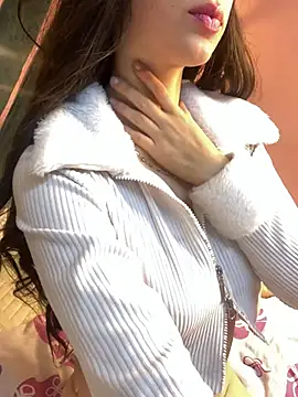 aly_16's Live XXX Chat