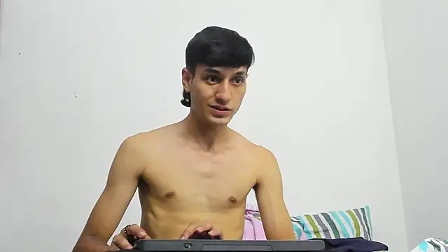 nick_damon1 Show in webcam