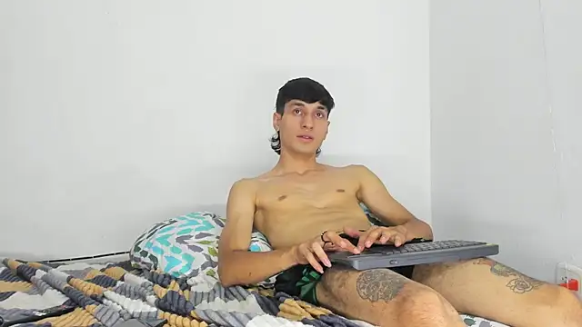 Show modela nick_damon1 na web-kameri
