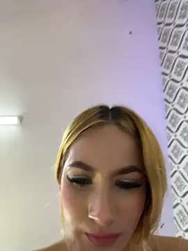 Chiara_Bond Webcam-Show