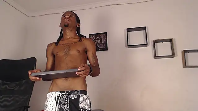 Pokazy przed kamerką – Lblack_19