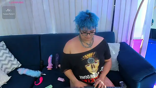 Blue_Cherry's Webcam Show