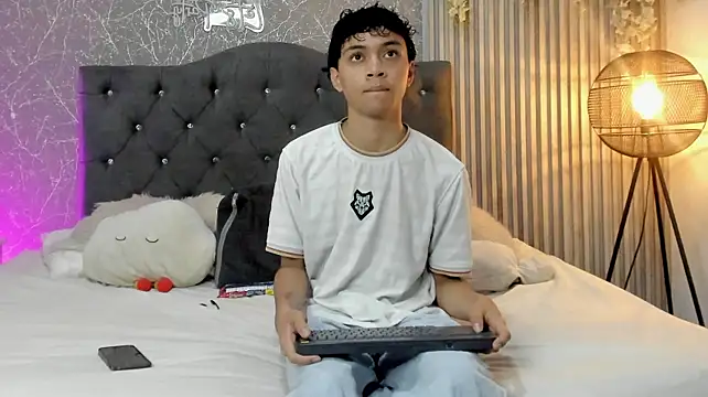 عرض كام Axxel_White