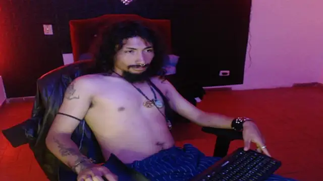 strap_420 Webcam Show