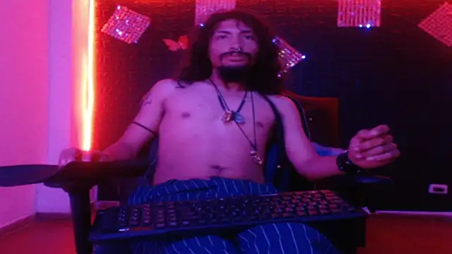 Show de strap_420 na webcam