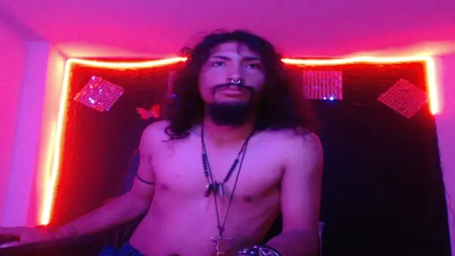strap_420 Webcam Show
