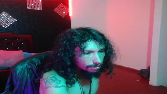 strap_420 webcam show