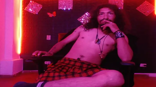 strap_420 Webcamshow