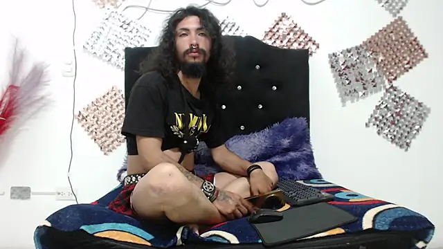 strap_420 Webcam Show