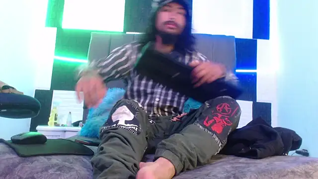 strap_420 Webcam Show