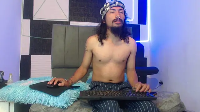 strap_420 Webcamshow
