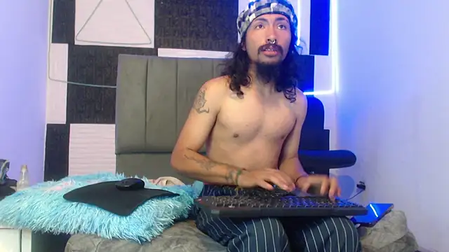 strap_420 webcam show