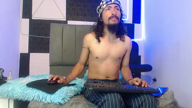 strap_420 Webcamshow