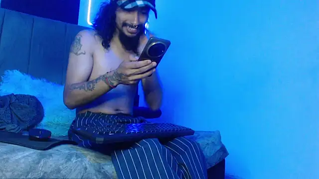 Show de strap_420 na webcam
