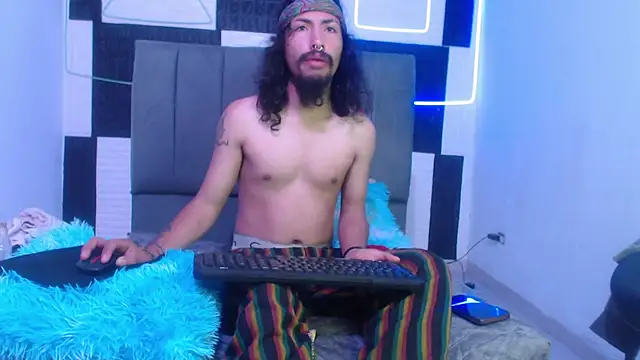 strap_420 Webcam Show