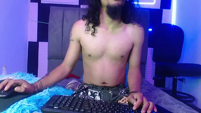 Show modela strap_420 na web-kameri