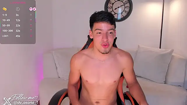 Show modela david_osoriox na web-kameri
