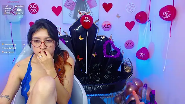 Nahomi_xxx Live XXX-Chat