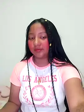 Chat +18 de Luna_Dorada ao vivo