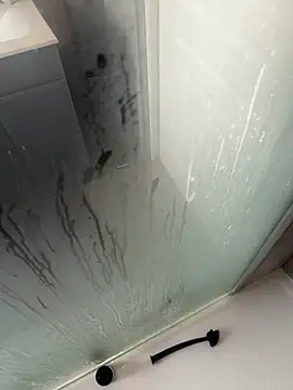 Pertunjukan Kamera Web thoms113