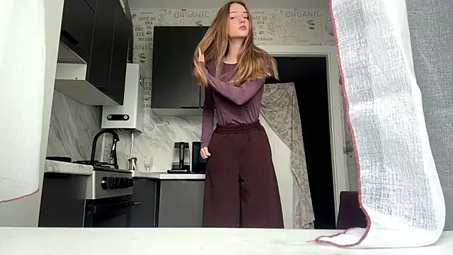 LuiseFurbeck Adlı Modelin Canlı XXX Sohbeti