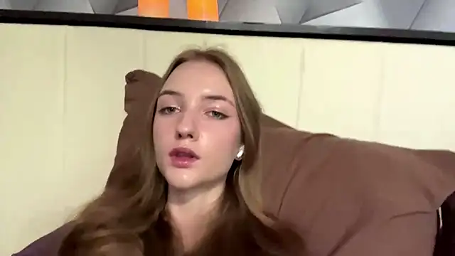 LuiseFurbeckn Webbikameraesitys