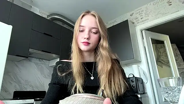 LuiseFurbeck's Live Sex Cam Show
