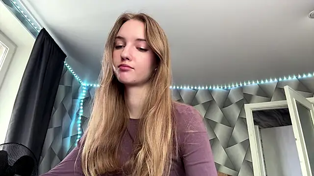 LuiseFurbeck Pertunjukan Webcam