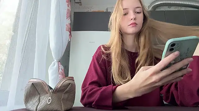 LuiseFurbeck élő XXX-chatje