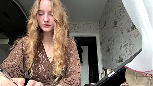 LuiseFurbeck live XXX chat
