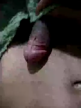 gostoso_morenin webcam show