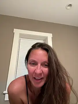 Bella_2323 Live Chatraum