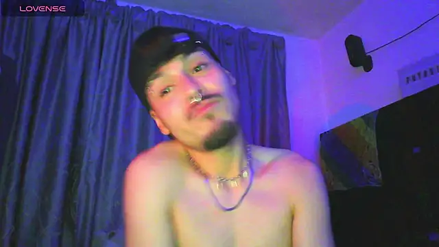 Show de Hidden_Milan04 na webcam