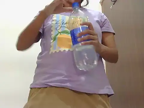 Minaxi_P Chat XXX in diretta
