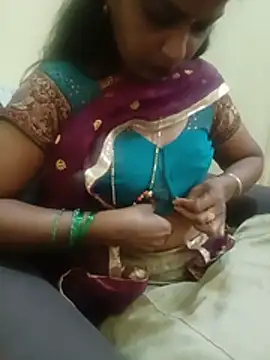 Nehaa702213 Webcam-Show