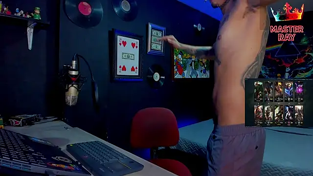 Show modela XXXRAYGAMES na web-kameri