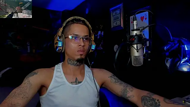 XXXRAYGAMES webcam show