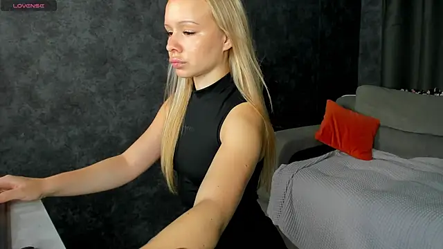 Milana_r0se Live XXX-chat