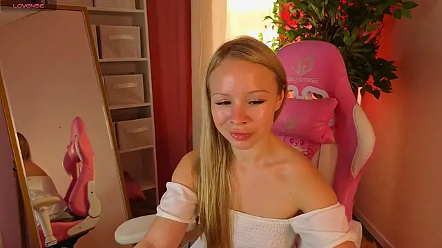 Chat XXX en directo de Milana_r0se