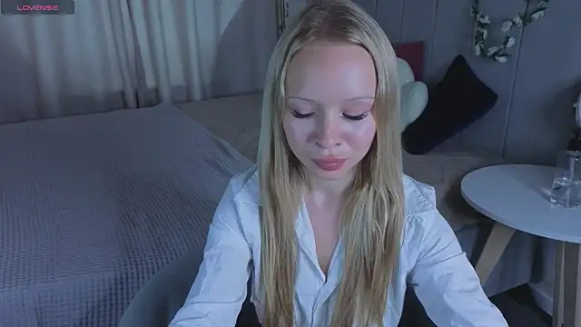 Milana_r0se Adlı Modelin Canlı XXX Sohbeti