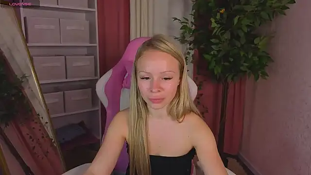 Milana_r0se Adlı Modelin Canlı XXX Sohbeti