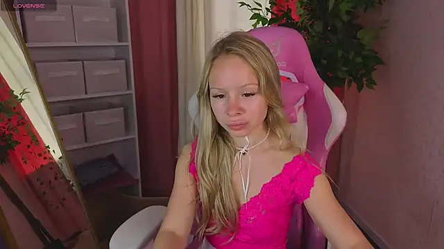 Milana_r0sen Live XXX chat