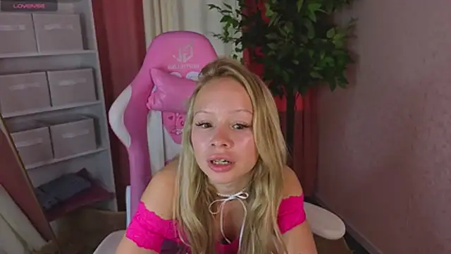 Milana_r0se's Live XXX Chat