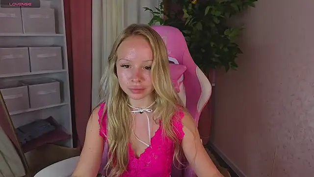 Chat XXX en directo de Milana_r0se