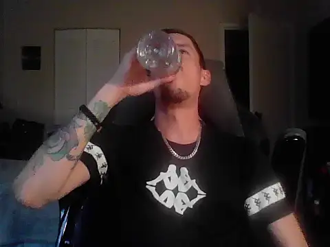 unlatinosatiron Webbikameraesitys