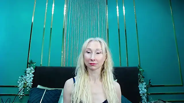 KissDreamm Шоу с уебкамера