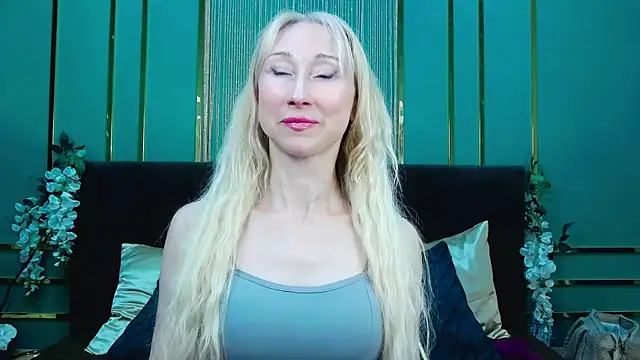 KissDreamm's Live XXX Chat
