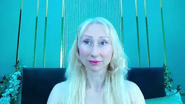 XXX chat uživo modela KissDreamm